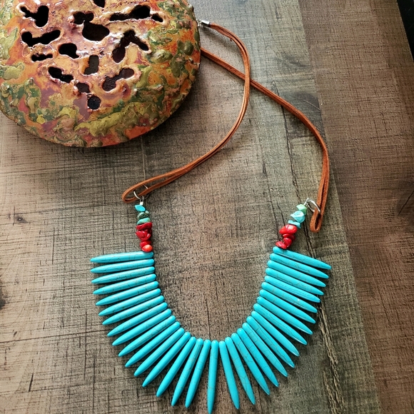 Artisan Howlite and Leather Statement Necklace - Picture 5 of 5